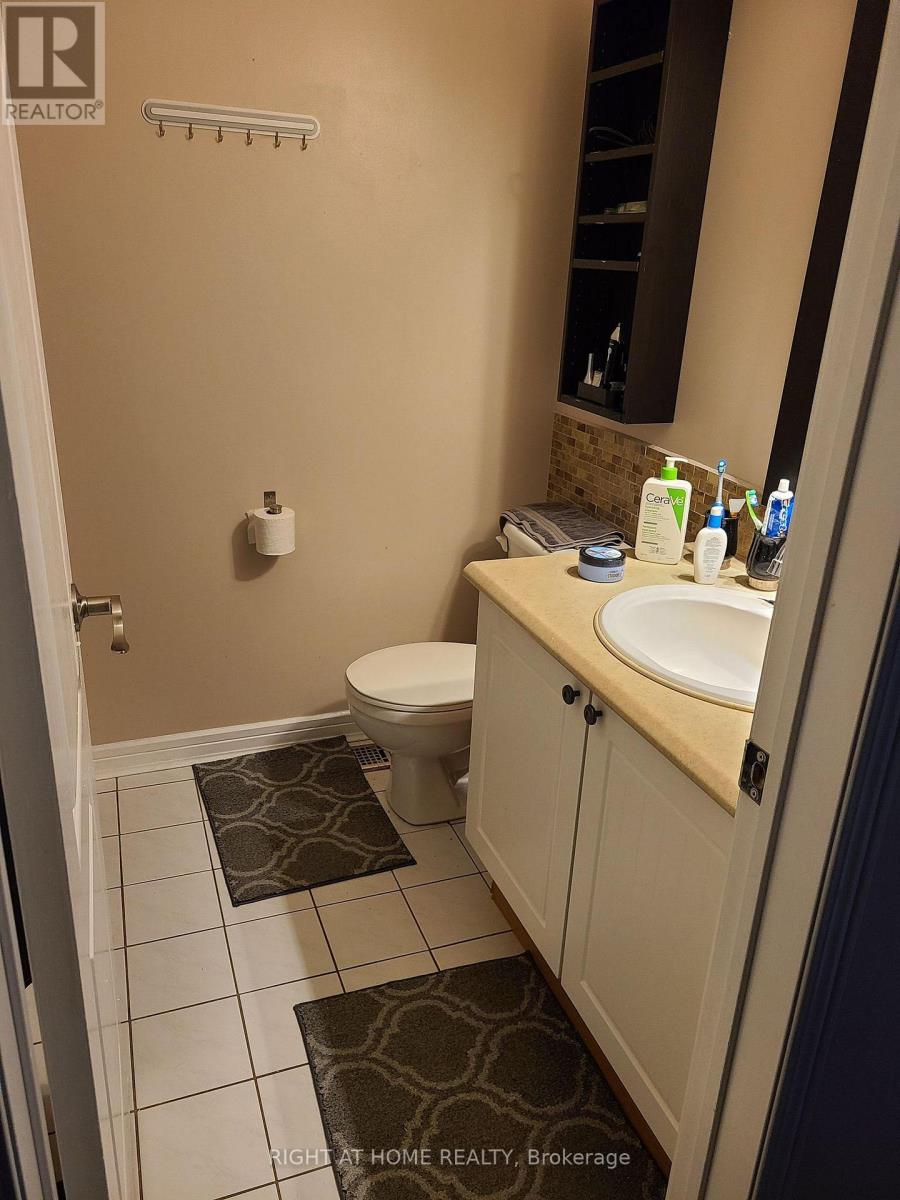 3919 Arvona Place, Mississauga, Ontario  L5M 6L3 - Photo 12 - W12610622