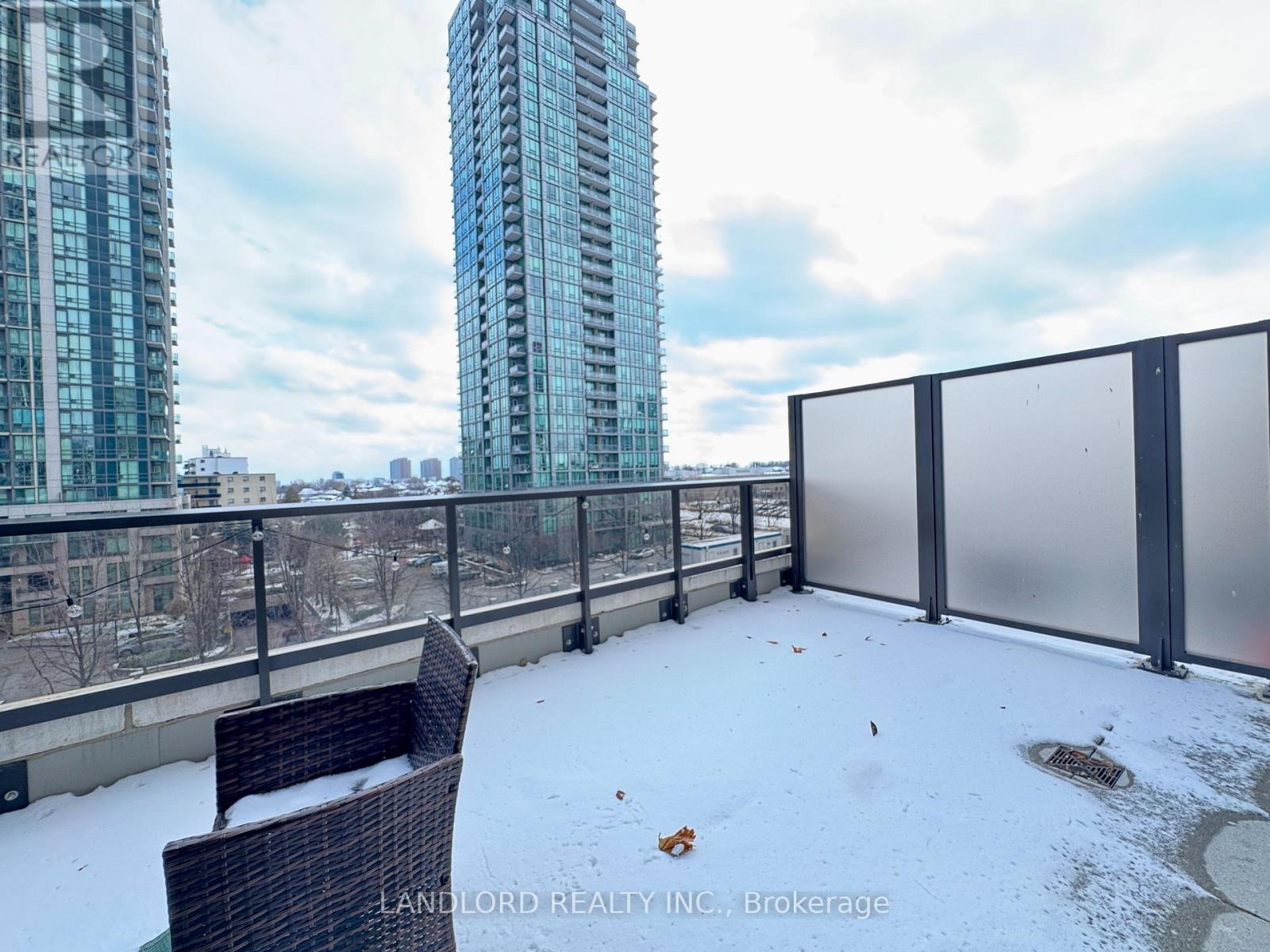 502 - 36 Elm Drive W, Mississauga, Ontario  L5B 0N3 - Photo 12 - W12610626