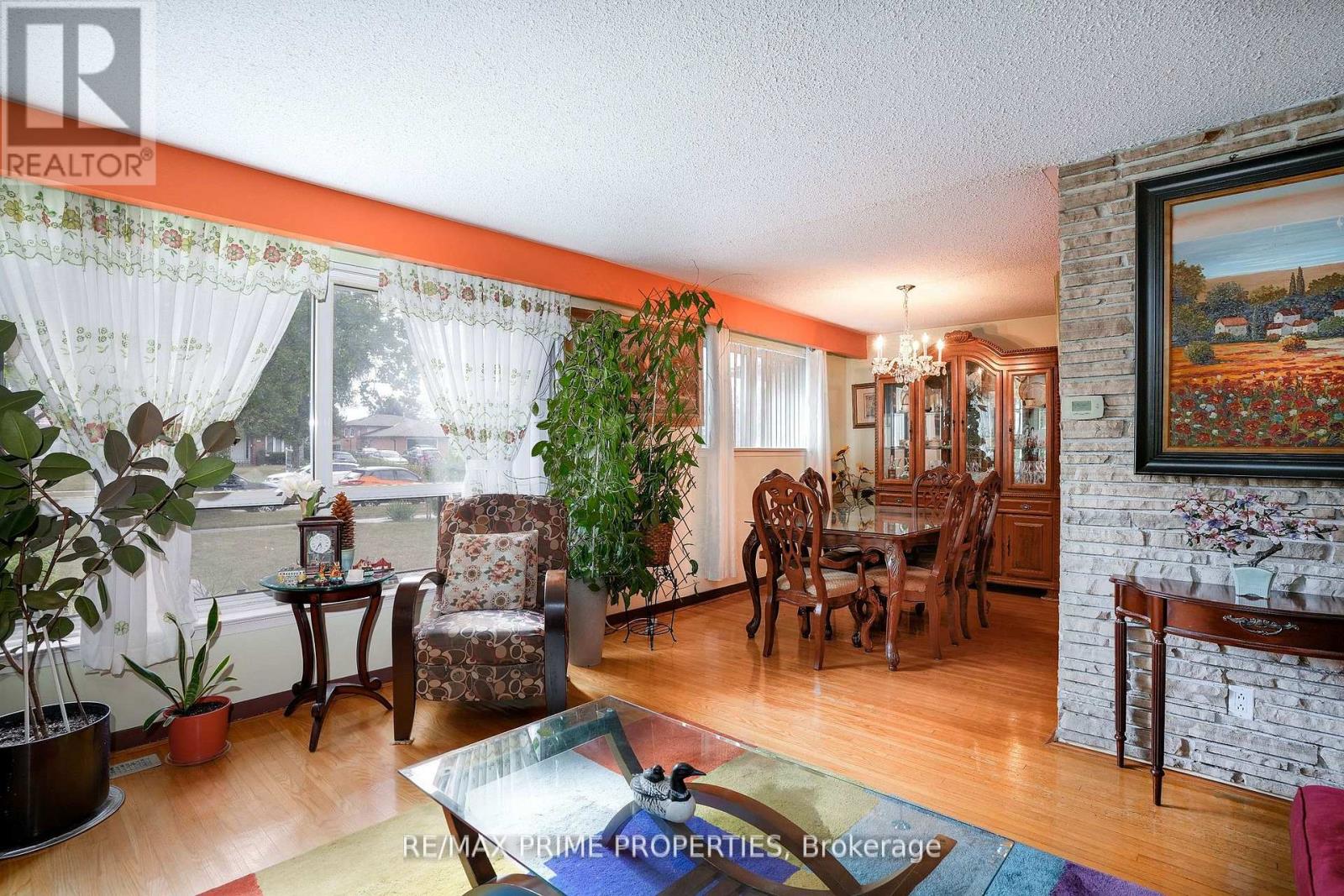 81 Silverstone Drive, Toronto, Ontario  M9V 3G4 - Photo 14 - W12610656