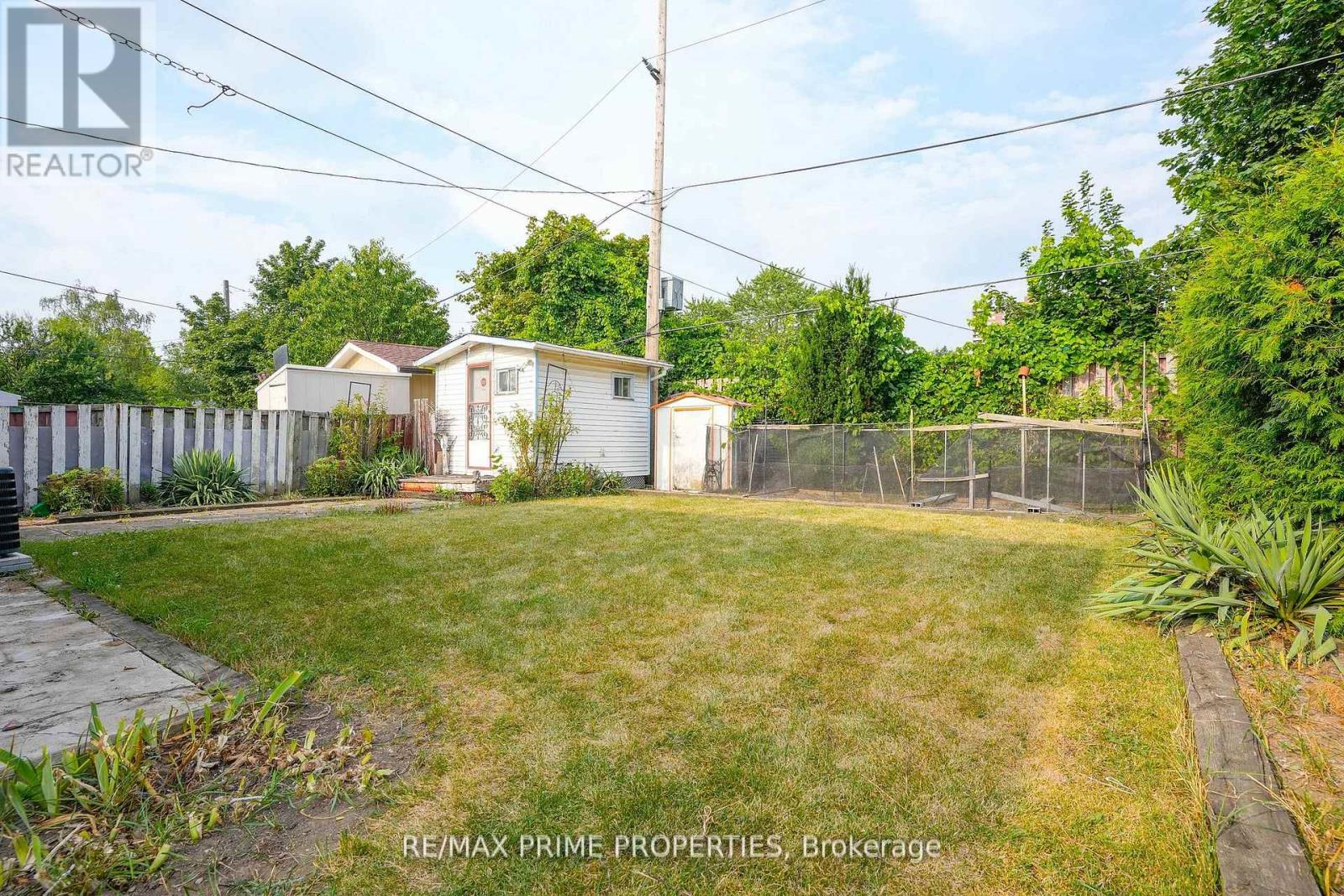 81 Silverstone Drive, Toronto, Ontario  M9V 3G4 - Photo 42 - W12610656