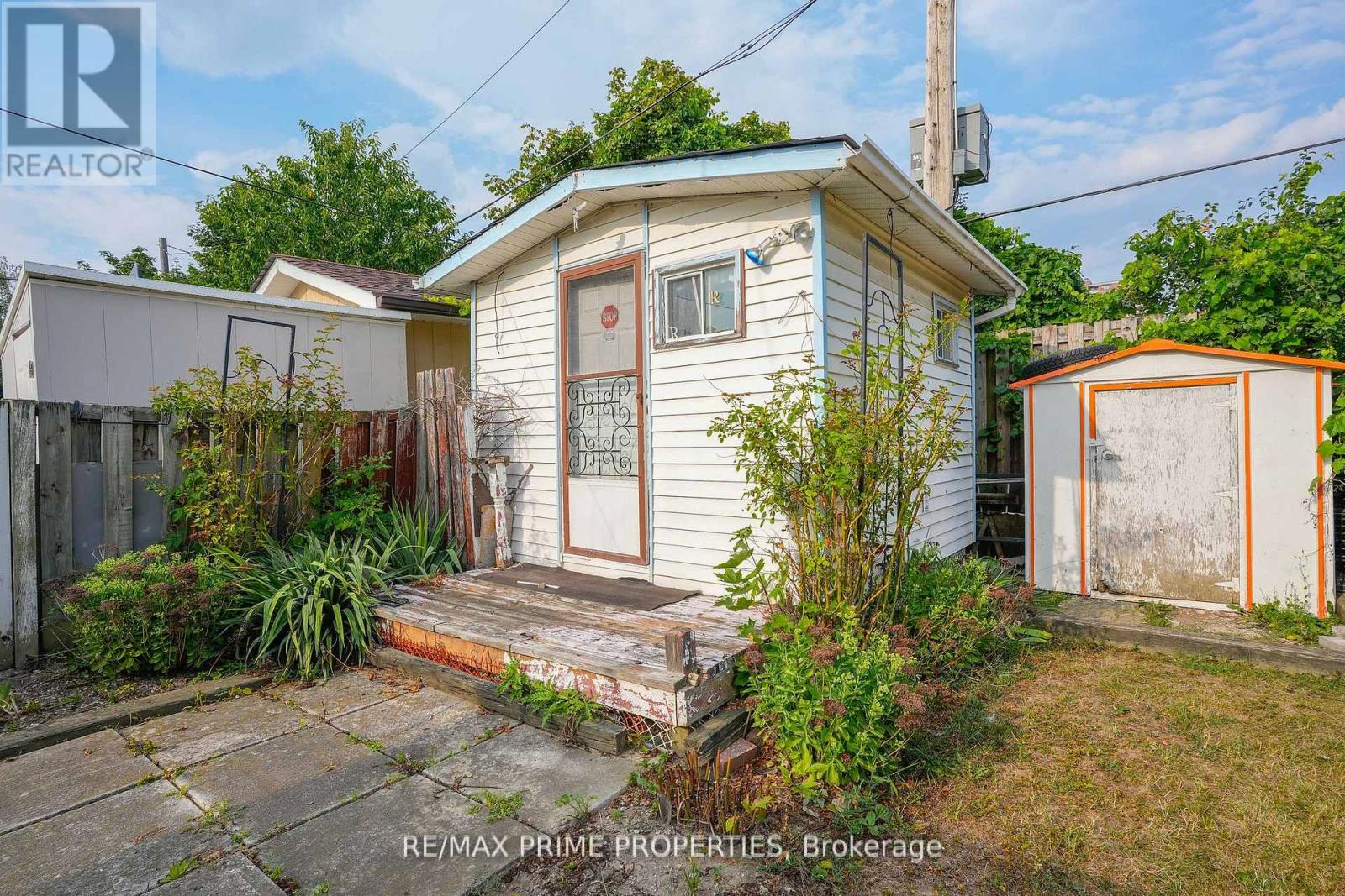 81 Silverstone Drive, Toronto, Ontario  M9V 3G4 - Photo 46 - W12610656