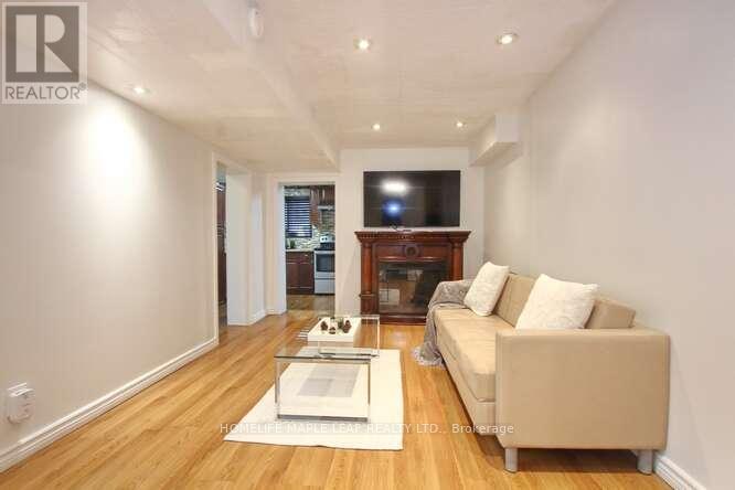 7-13 - 13 Lotherton Pathway, Toronto, Ontario  M6B 2G6 - Photo 11 - W12610662