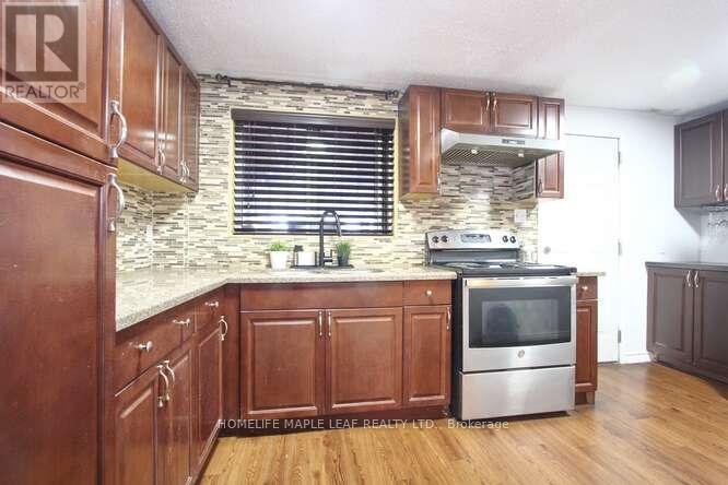 7-13 - 13 Lotherton Pathway, Toronto, Ontario  M6B 2G6 - Photo 12 - W12610662