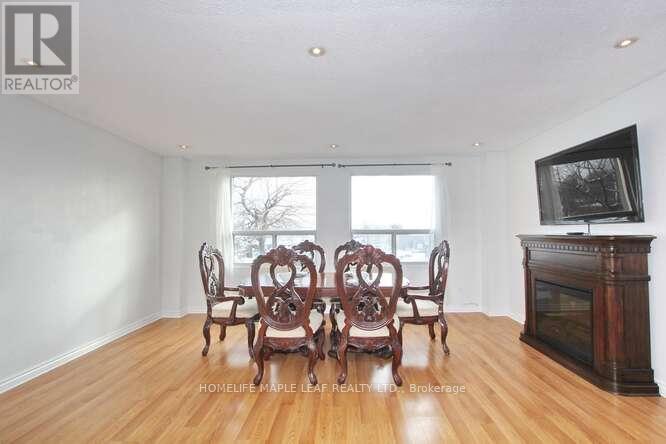 7-13 - 13 Lotherton Pathway, Toronto, Ontario  M6B 2G6 - Photo 18 - W12610662