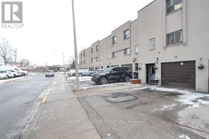 7-13 - 13 Lotherton Pathway, Toronto, Ontario  M6B 2G6 - Photo 2 - W12610662