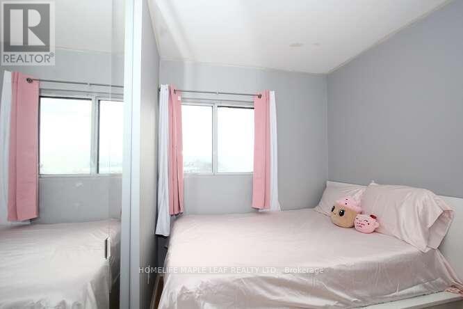 7-13 - 13 Lotherton Pathway, Toronto, Ontario  M6B 2G6 - Photo 28 - W12610662