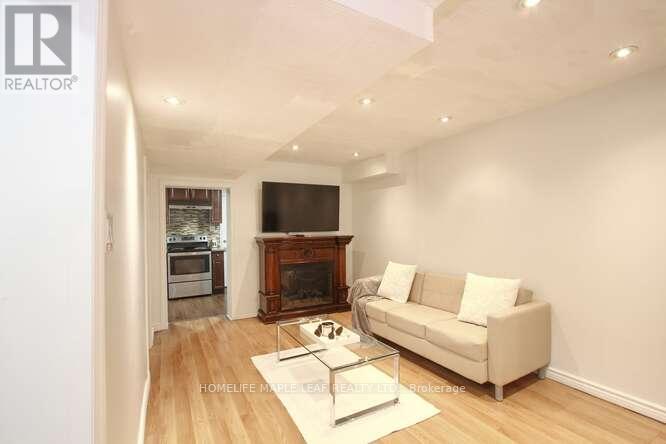 7-13 - 13 Lotherton Pathway, Toronto, Ontario  M6B 2G6 - Photo 7 - W12610662