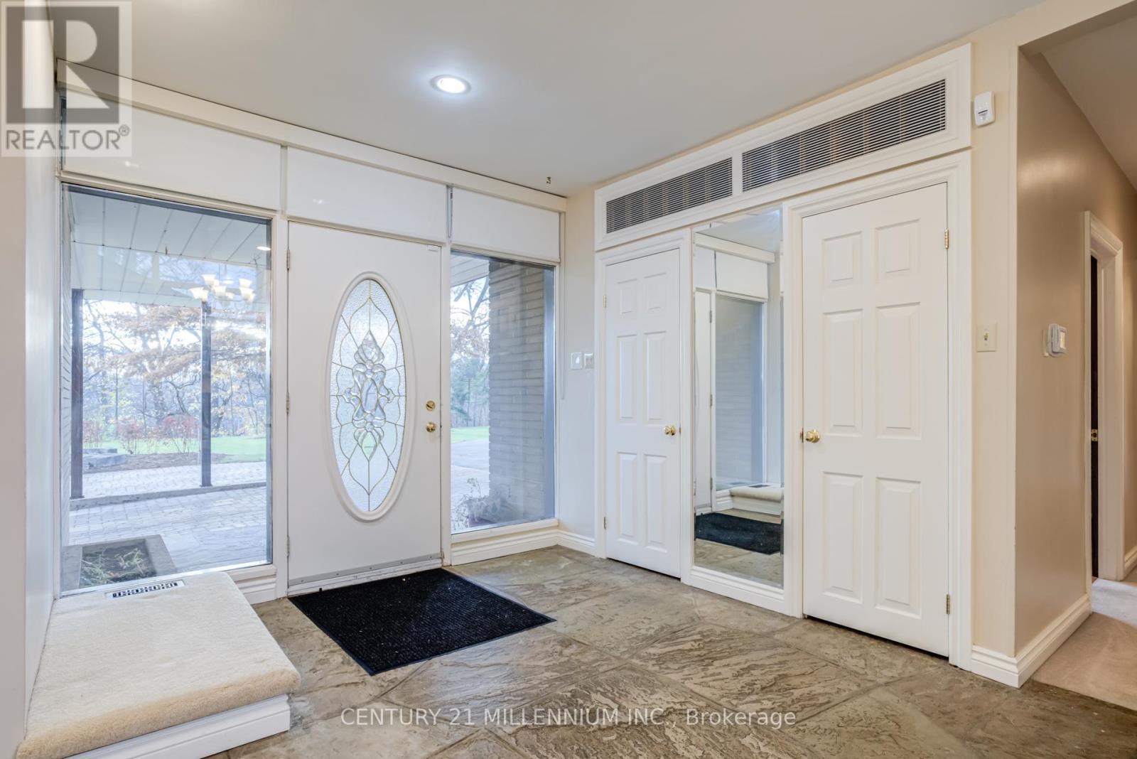 200 Main Street S, Brampton, Ontario  L6W 2E2 - Photo 11 - W12610664