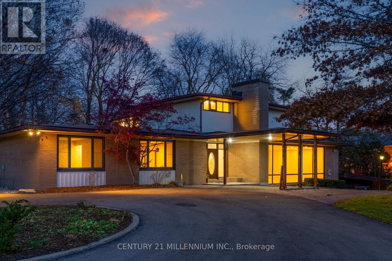 200 Main Street S, Brampton, Ontario  L6W 2E2 - Photo 2 - W12610664