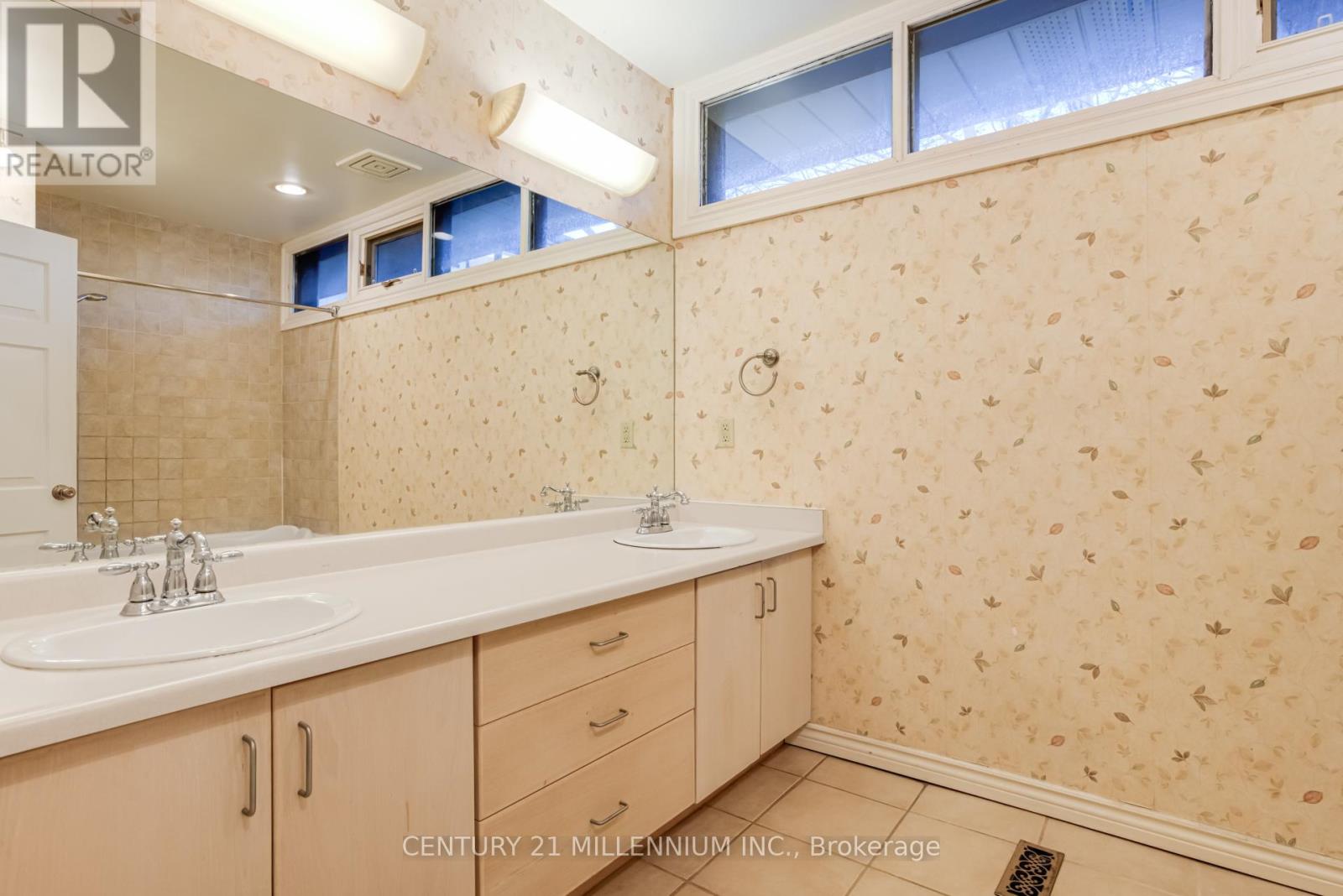 200 Main Street S, Brampton, Ontario  L6W 2E2 - Photo 24 - W12610664