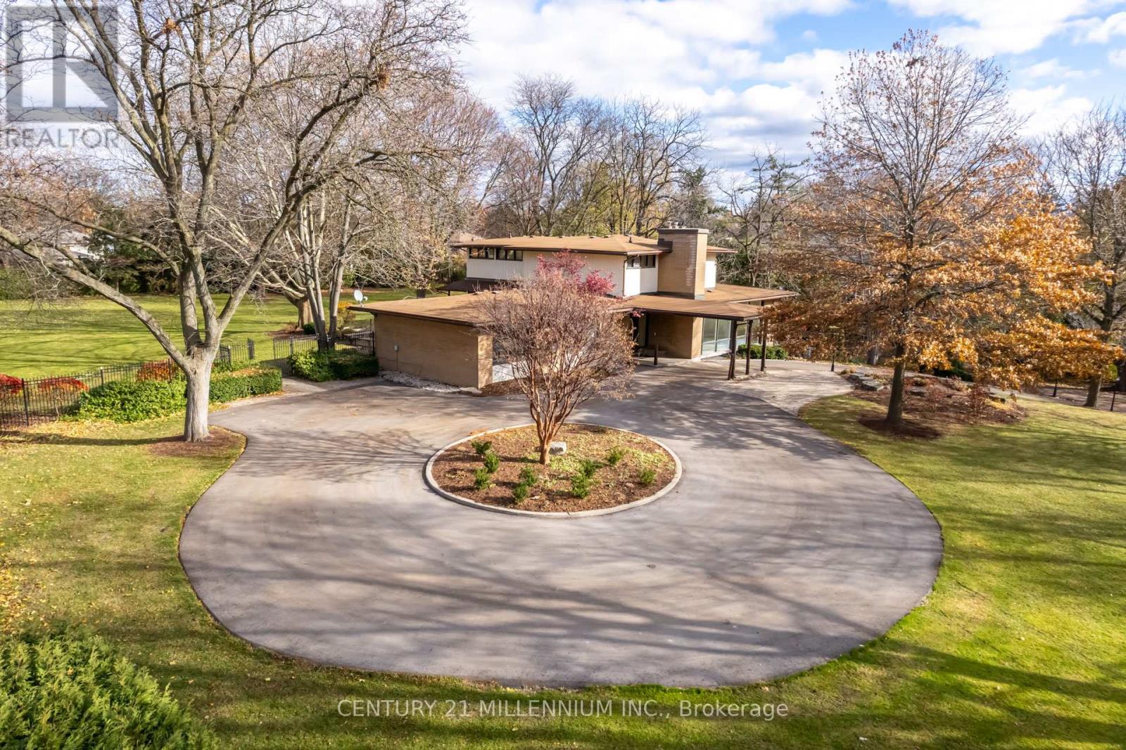 200 Main Street S, Brampton, Ontario  L6W 2E2 - Photo 4 - W12610664