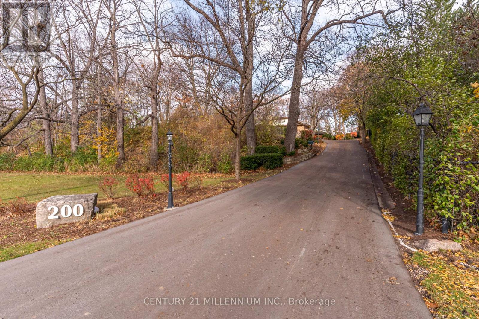 200 Main Street S, Brampton, Ontario  L6W 2E2 - Photo 7 - W12610664