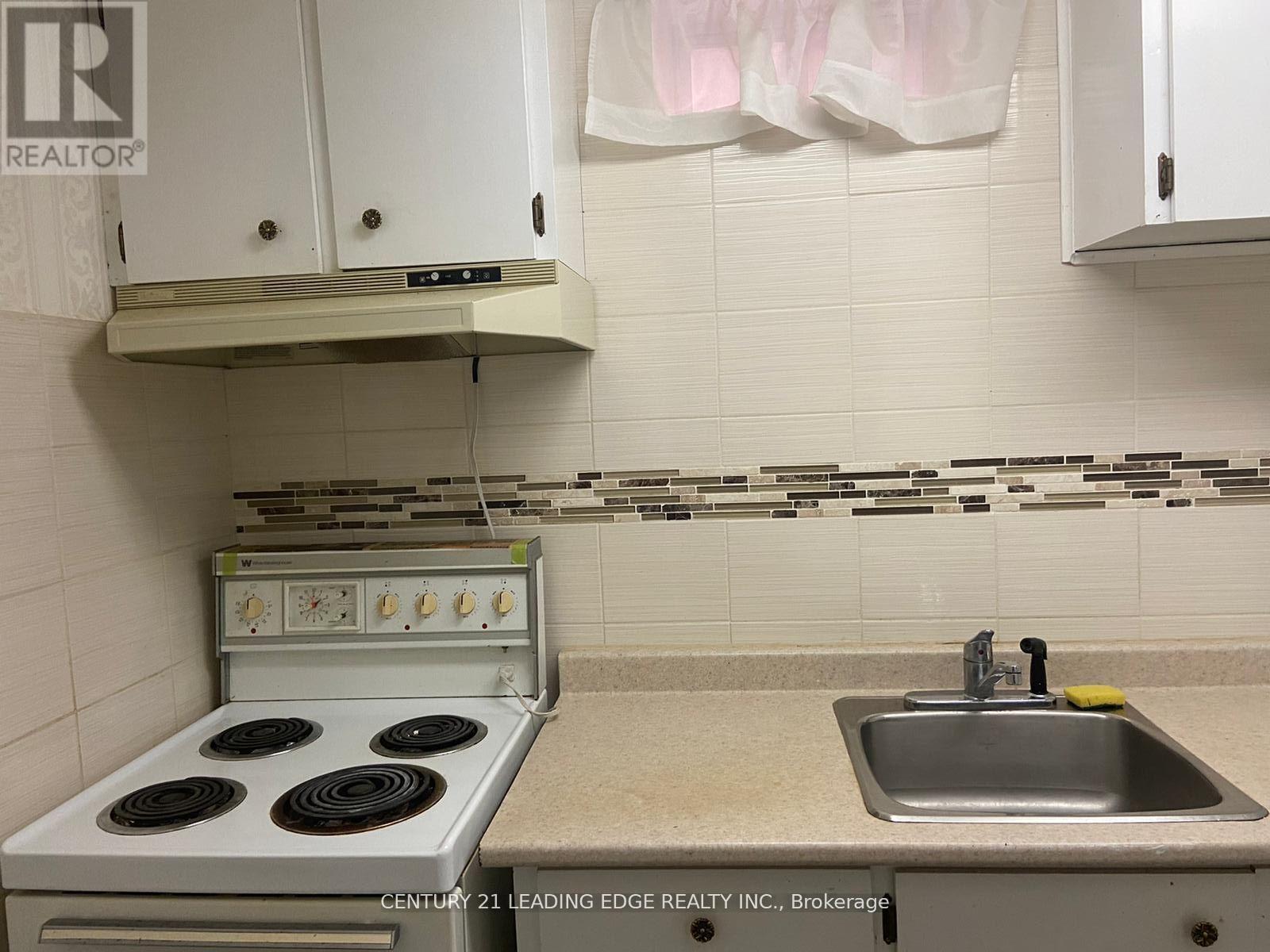 Bsmt - 54 Nottingham Crescent, Brampton, Ontario  L6S 4G4 - Photo 2 - W12610686