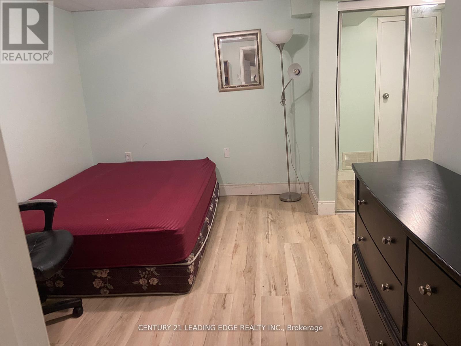 Bsmt - 54 Nottingham Crescent, Brampton, Ontario  L6S 4G4 - Photo 5 - W12610686