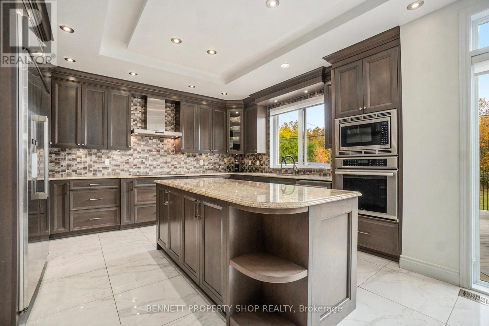 2253 Prospect Avenue, Ottawa, Ontario  K1H 7G2 - Photo 5 - X12438585