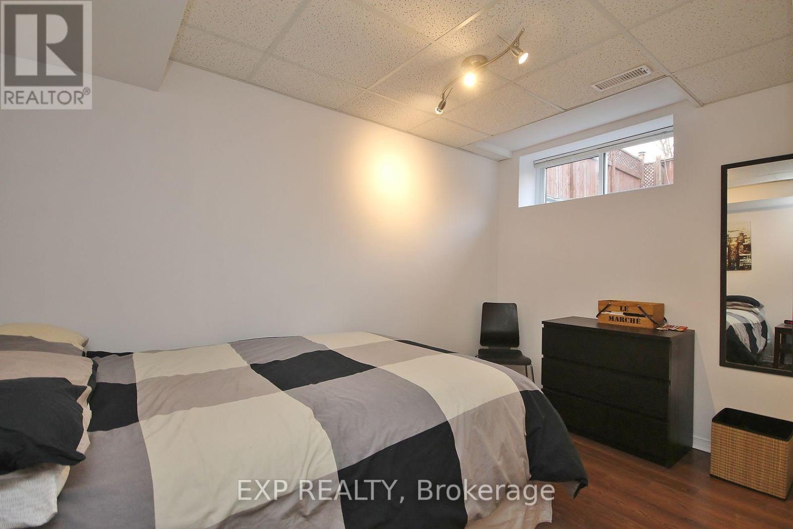 B - 19 Summerwind Crescent, Ottawa, Ontario  K2G 6G6 - Photo 10 - X12598838