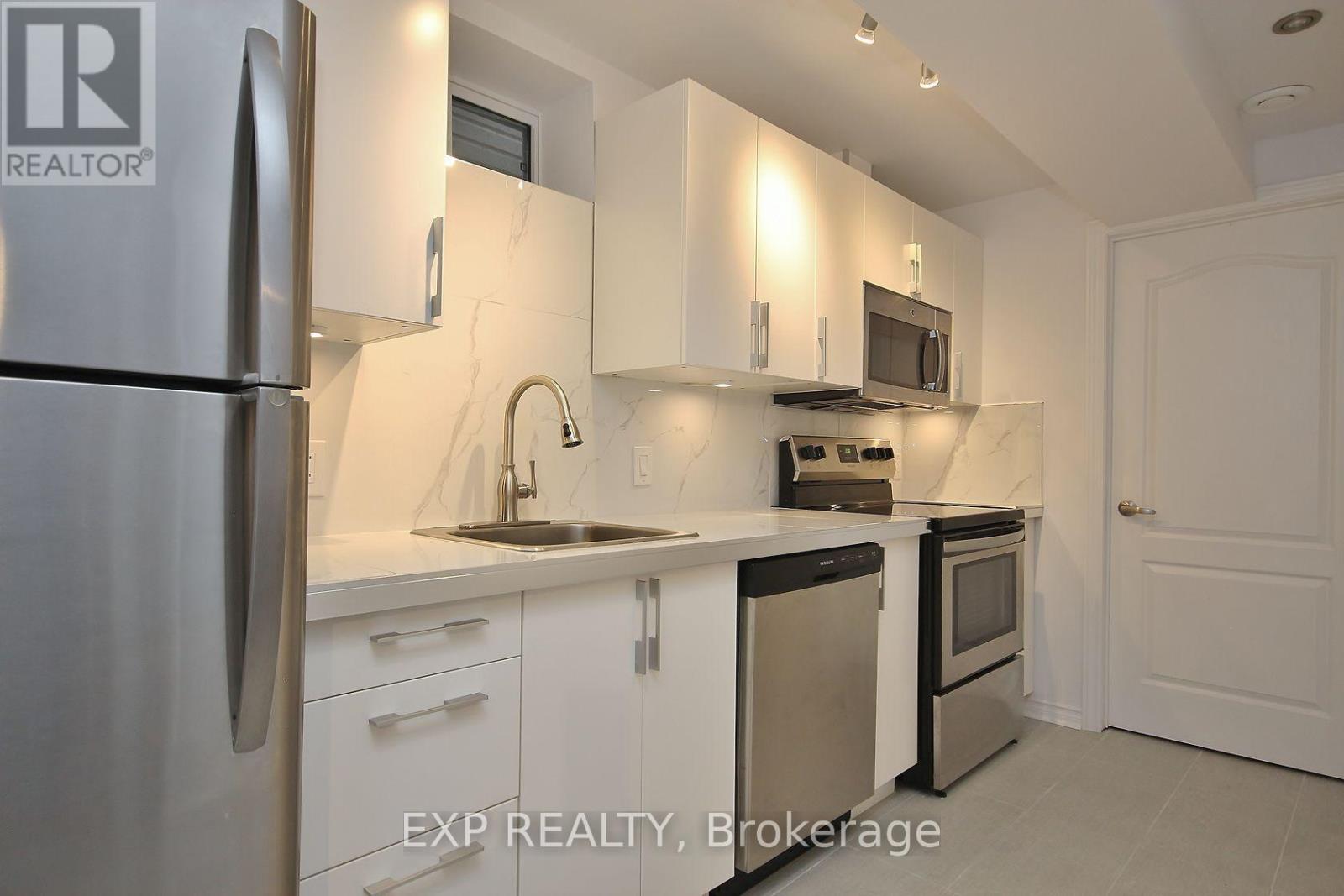 B - 19 Summerwind Crescent, Ottawa, Ontario  K2G 6G6 - Photo 11 - X12598838