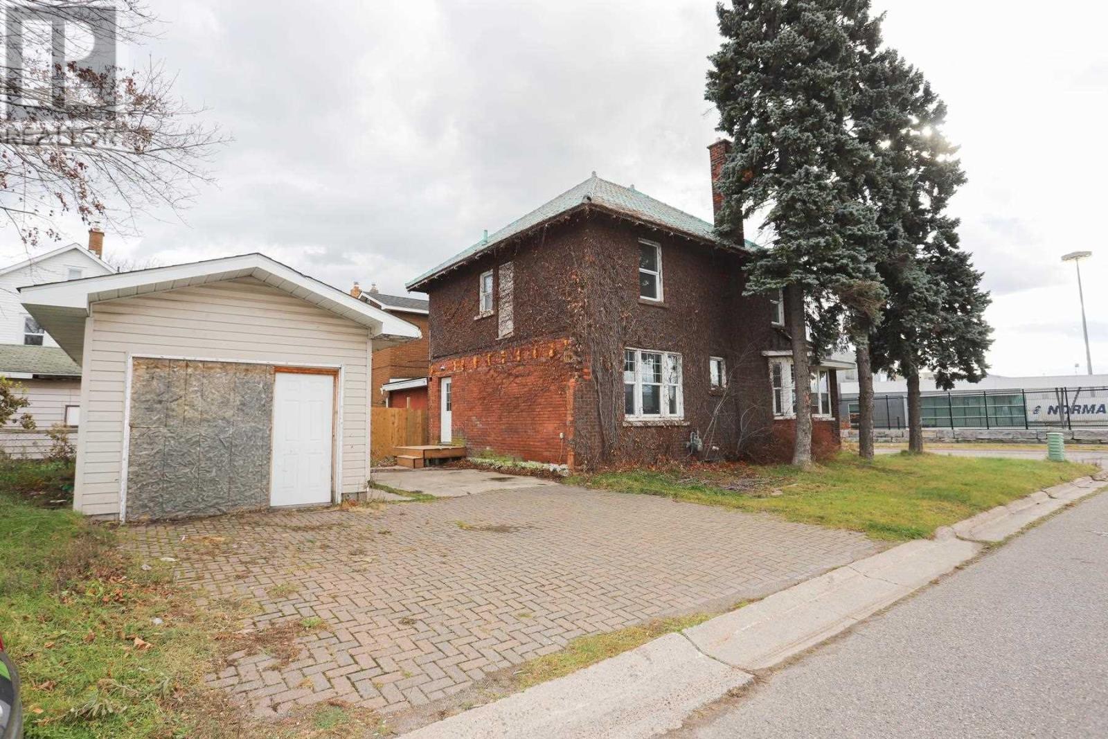 364 Albert St W, Sault Ste. Marie, Ontario  P6A 1B7 - Photo 33 - SM253184