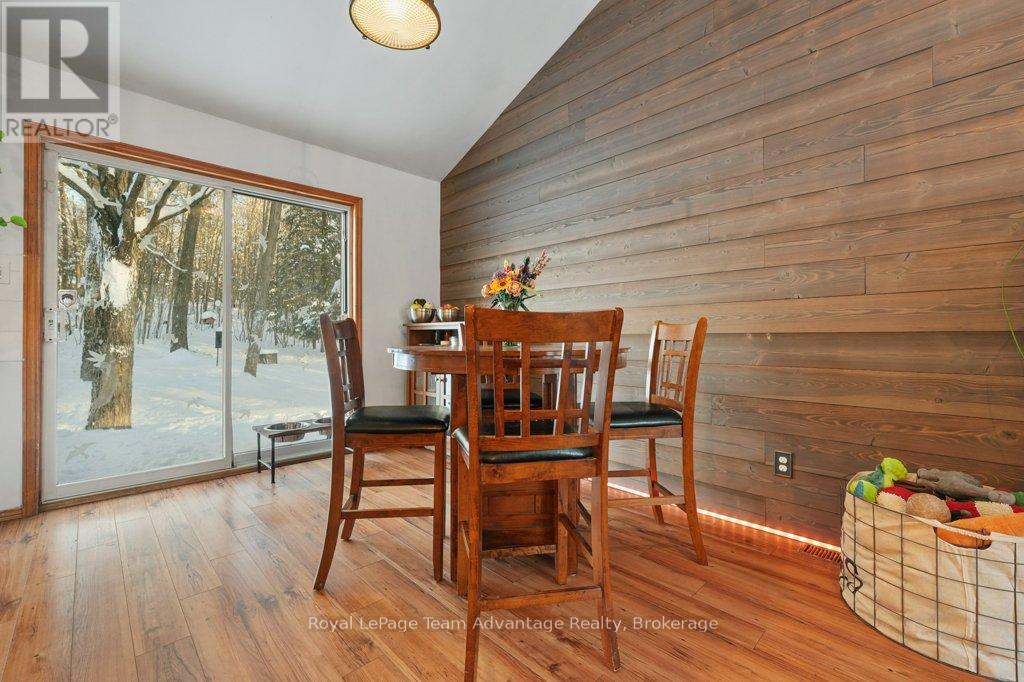 212 Star Lake Road, Seguin, Ontario  P2A 2W9 - Photo 15 - X12610808