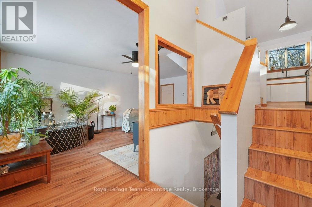 212 Star Lake Road, Seguin, Ontario  P2A 2W9 - Photo 4 - X12610808