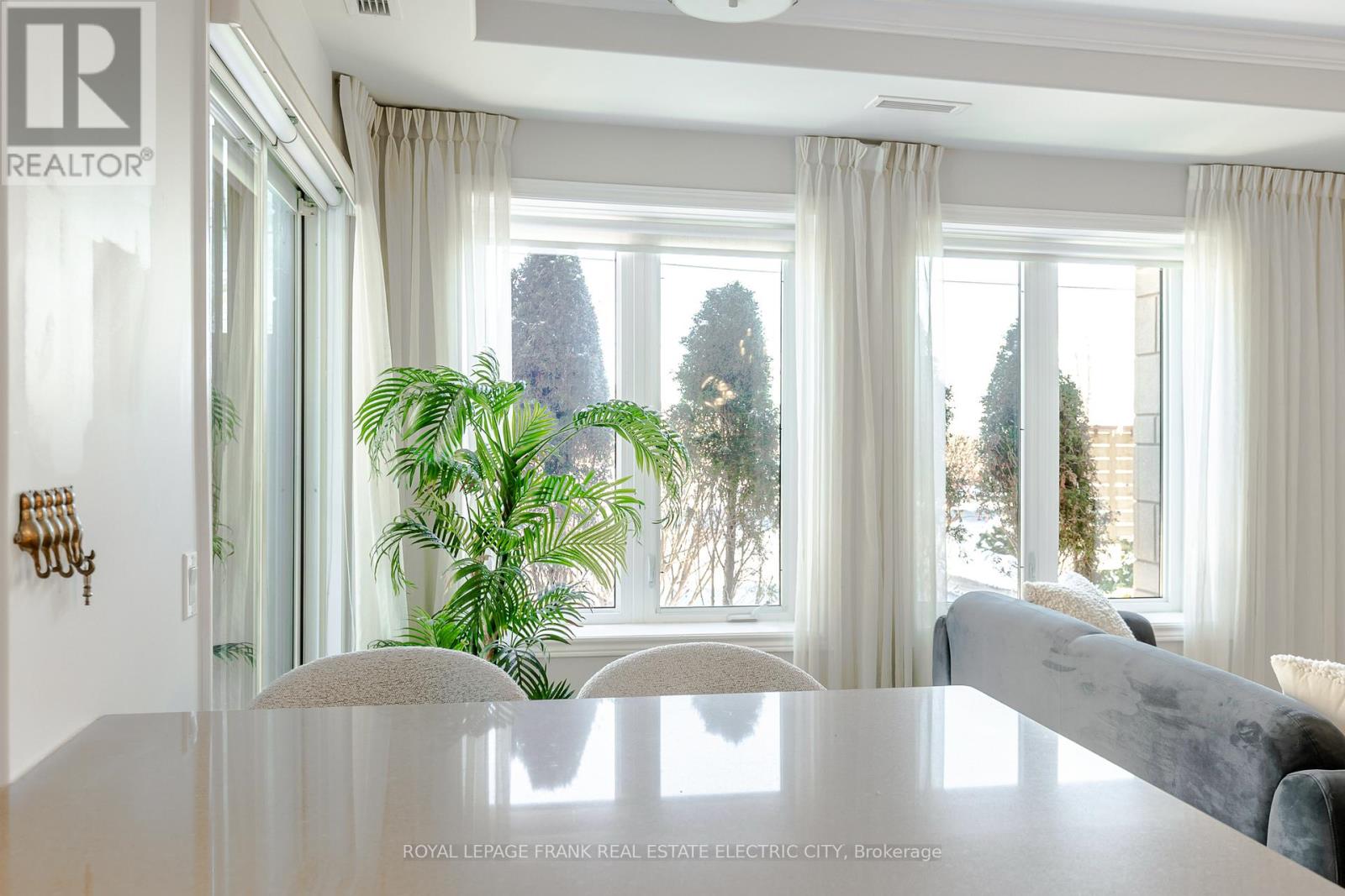 105 - 869 Clonsilla Avenue, Peterborough, Ontario  K9J 0B7 - Photo 35 - X12610814