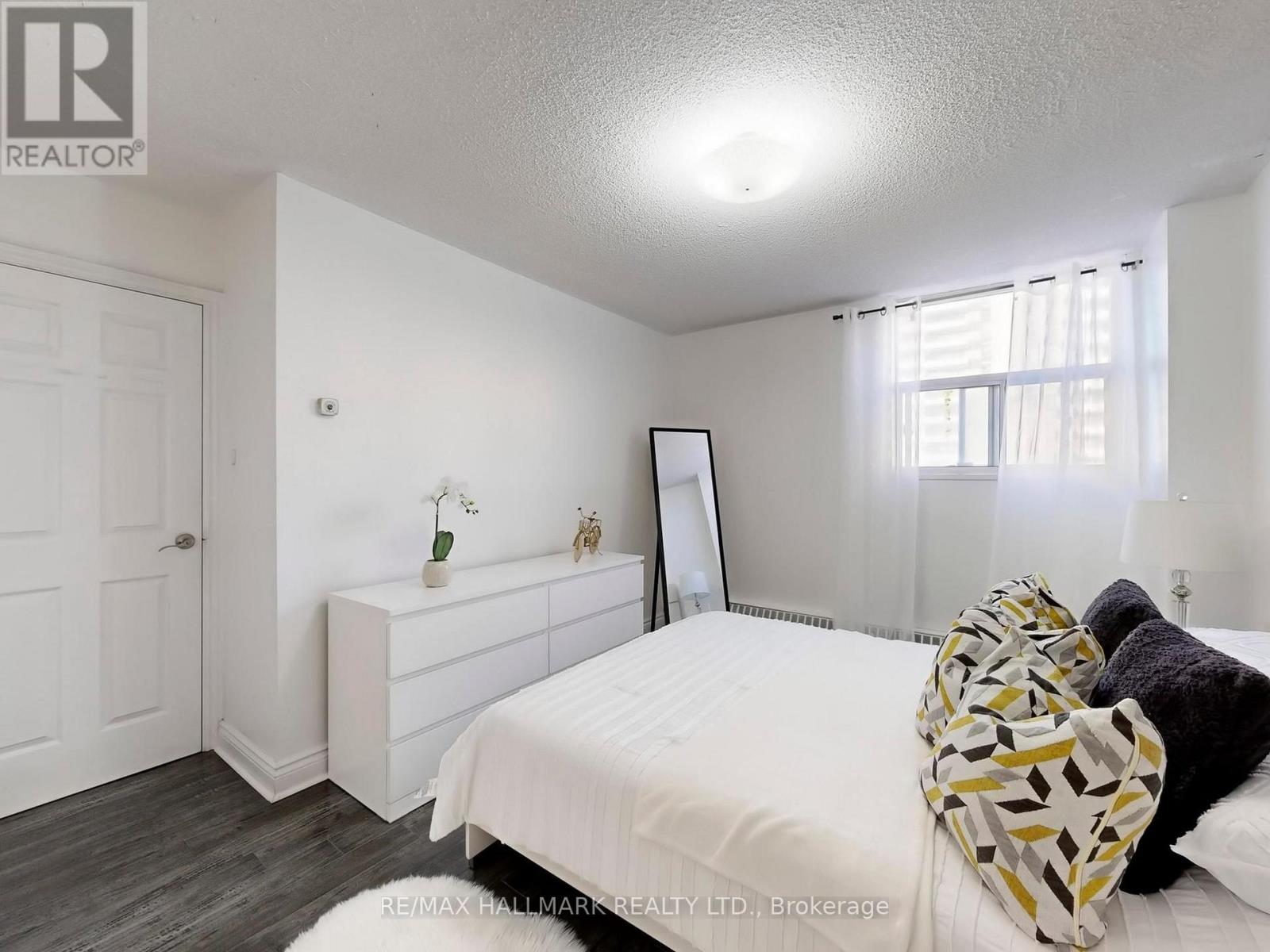 817 - 5 Parkway Forest Drive, Toronto, Ontario  M2J 1L2 - Photo 24 - C12598980