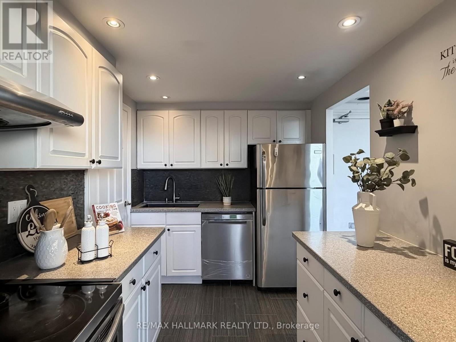 817 - 5 Parkway Forest Drive, Toronto, Ontario  M2J 1L2 - Photo 17 - C12598980