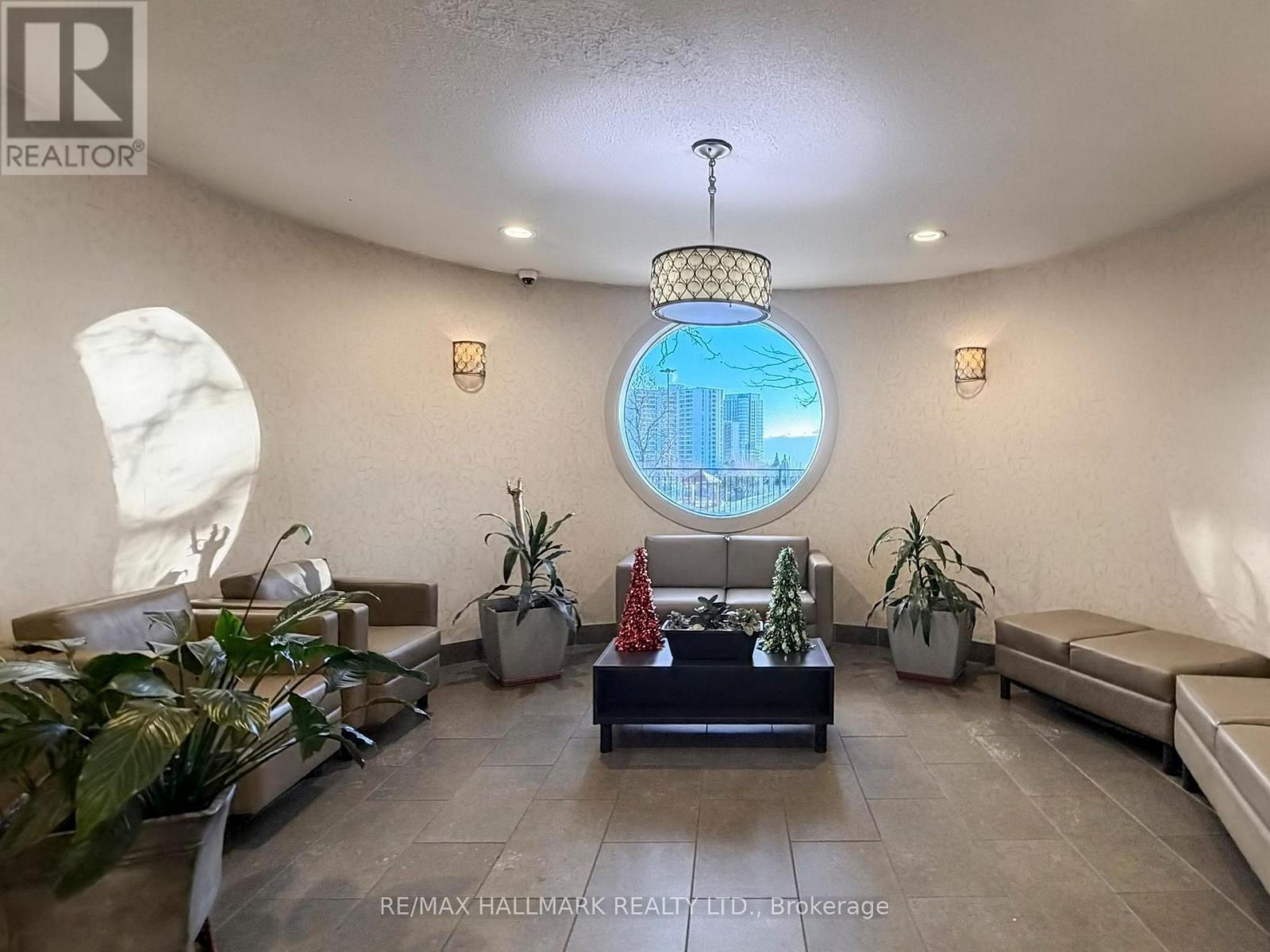 817 - 5 Parkway Forest Drive, Toronto, Ontario  M2J 1L2 - Photo 5 - C12598980