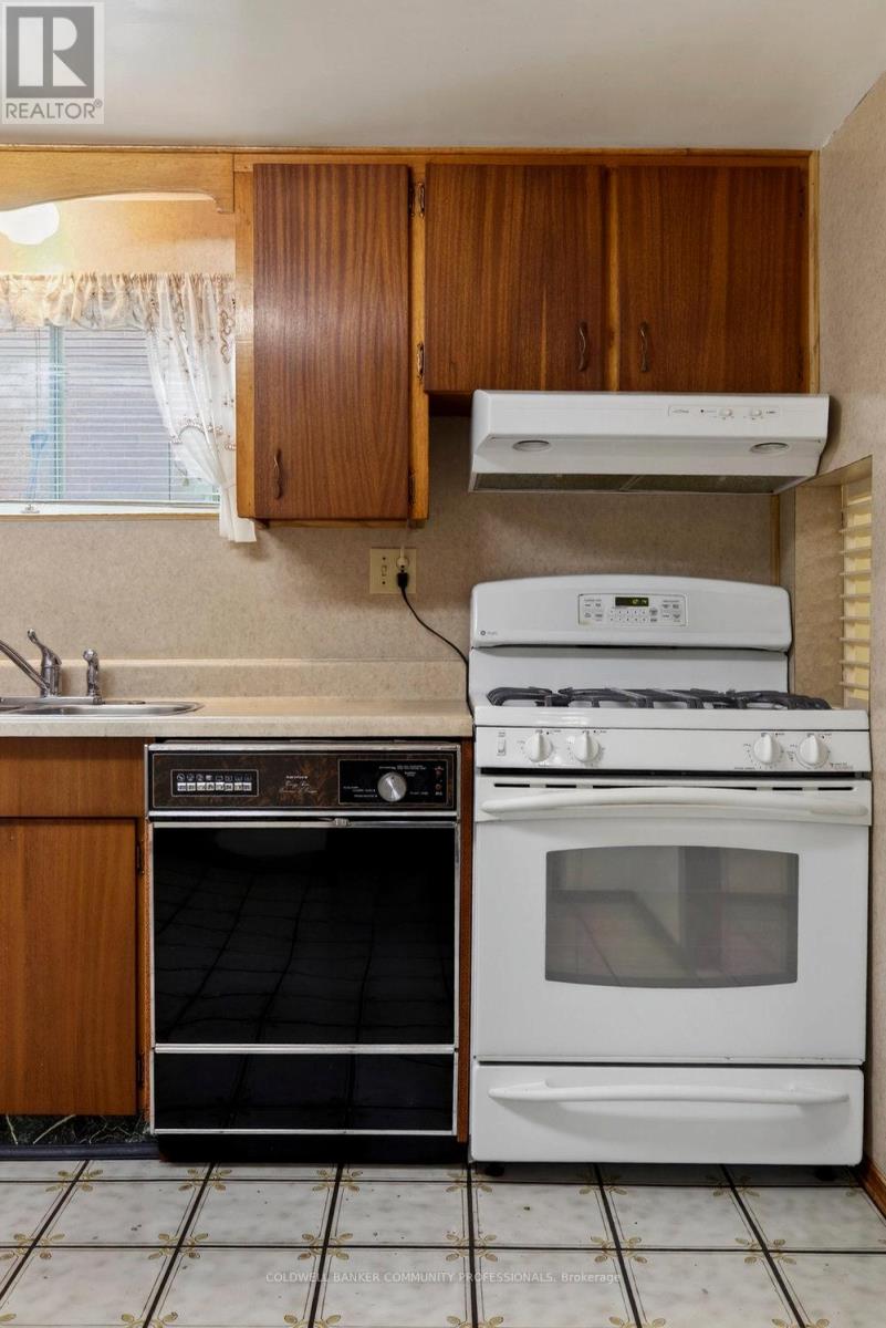 43 Bonaventure Drive, Hamilton, Ontario  L9C 4P4 - Photo 40 - X12610580