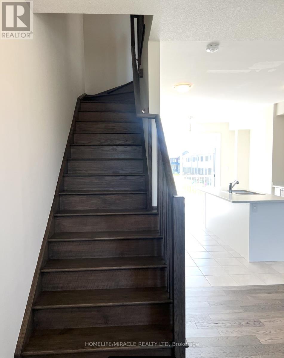 155 Melody Lane, Thorold, Ontario  L3B 5N5 - Photo 7 - X12610722