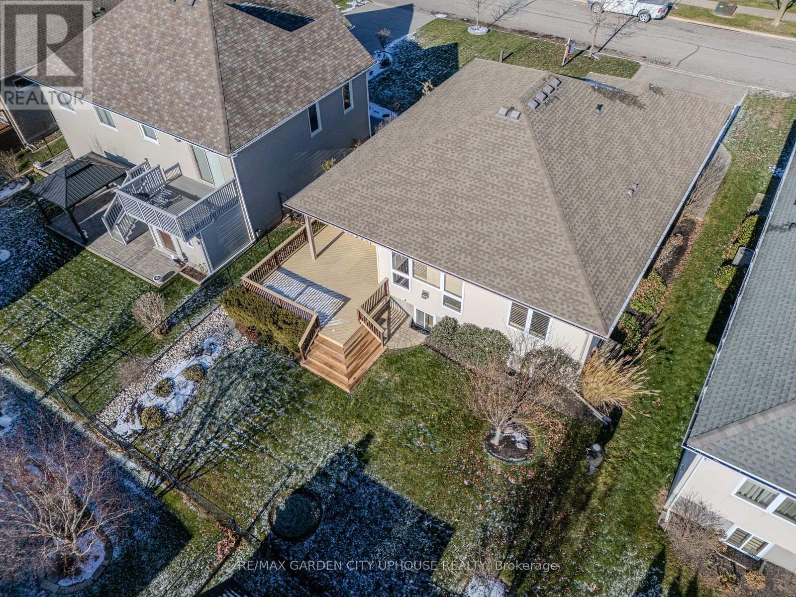 132 Loretta Drive, Niagara-On-The-Lake (Virgil), Ontario  L0S 1T0 - Photo 14 - X12470071