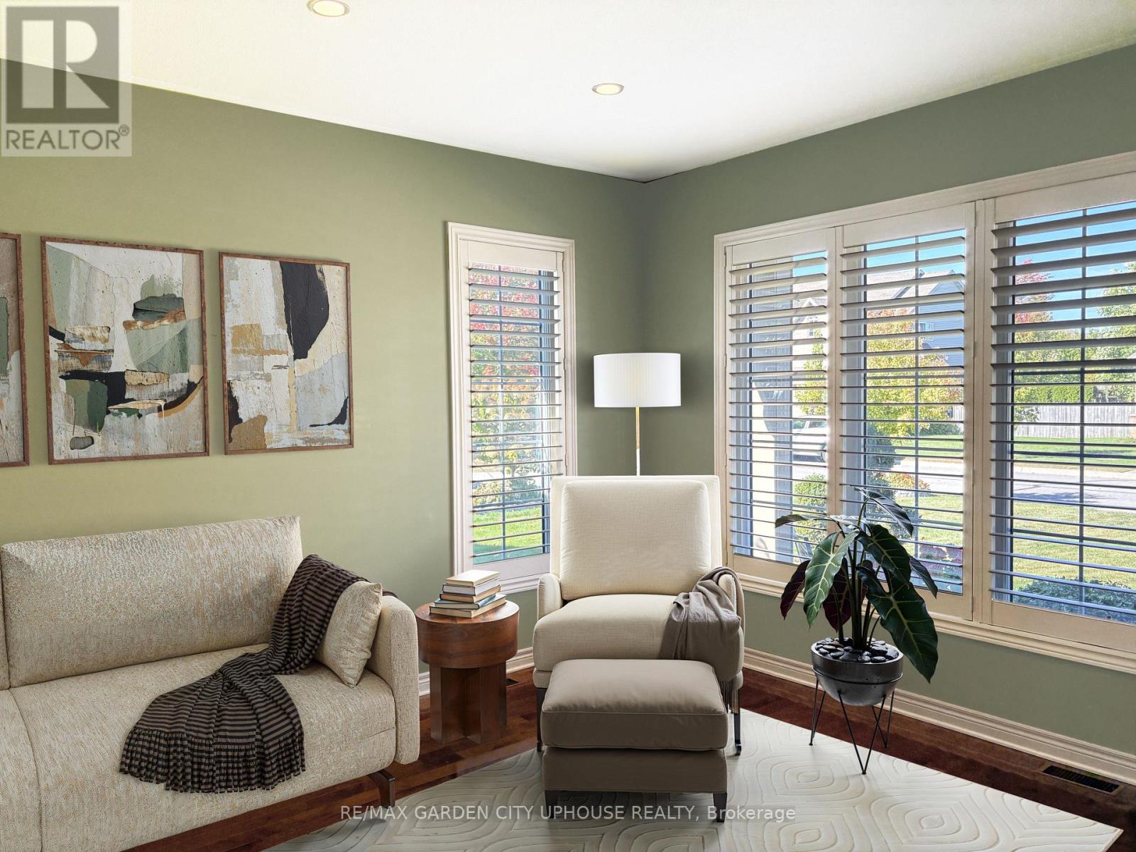 132 Loretta Drive, Niagara-On-The-Lake (Virgil), Ontario  L0S 1T0 - Photo 3 - X12470071