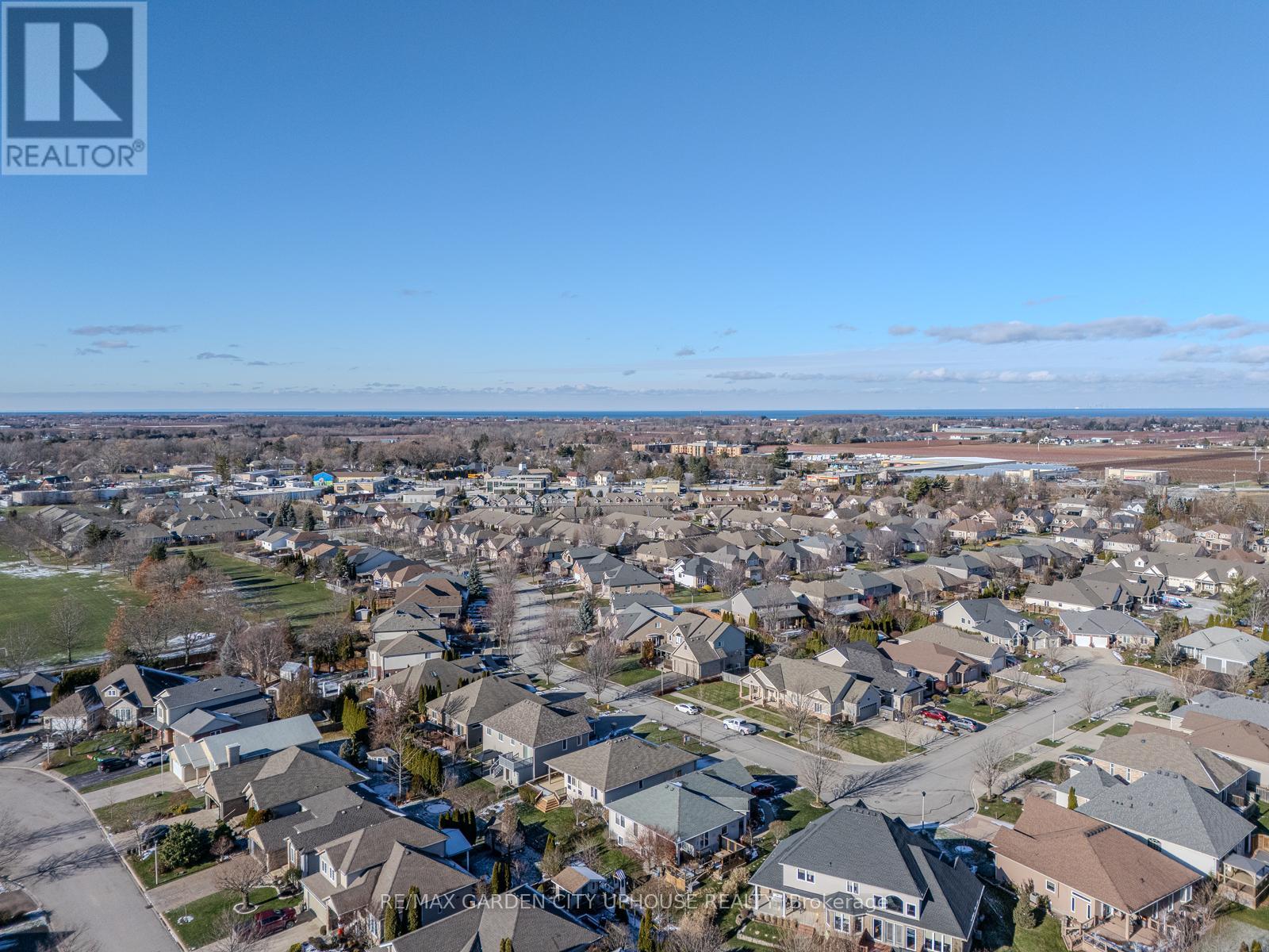 132 Loretta Drive, Niagara-On-The-Lake (Virgil), Ontario  L0S 1T0 - Photo 17 - X12470071