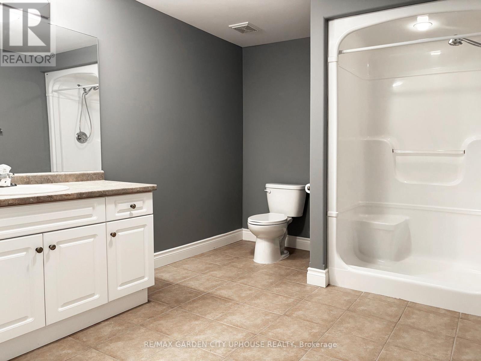 132 Loretta Drive, Niagara-On-The-Lake (Virgil), Ontario  L0S 1T0 - Photo 12 - X12470071