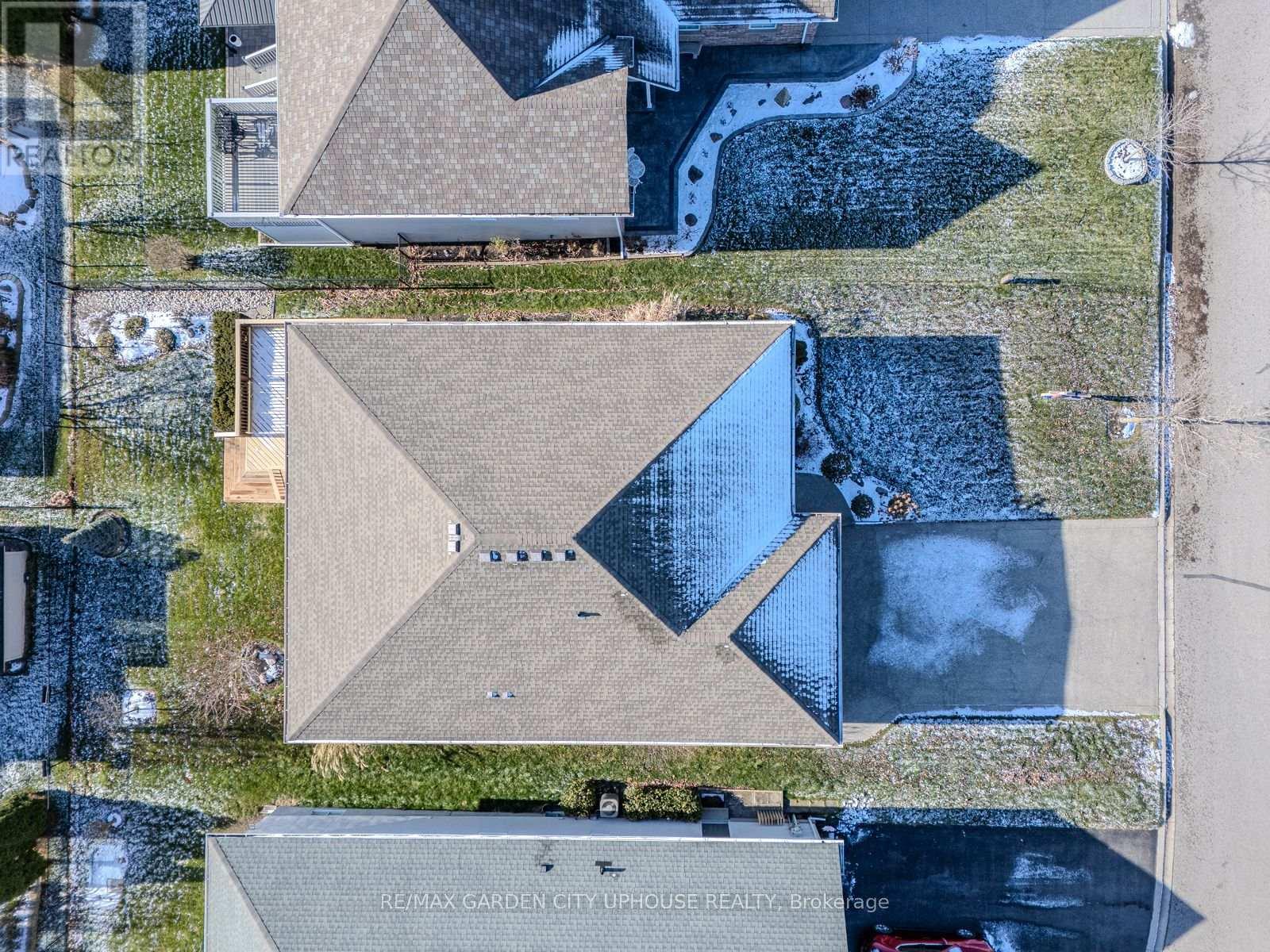 132 Loretta Drive, Niagara-On-The-Lake (Virgil), Ontario  L0S 1T0 - Photo 15 - X12470071