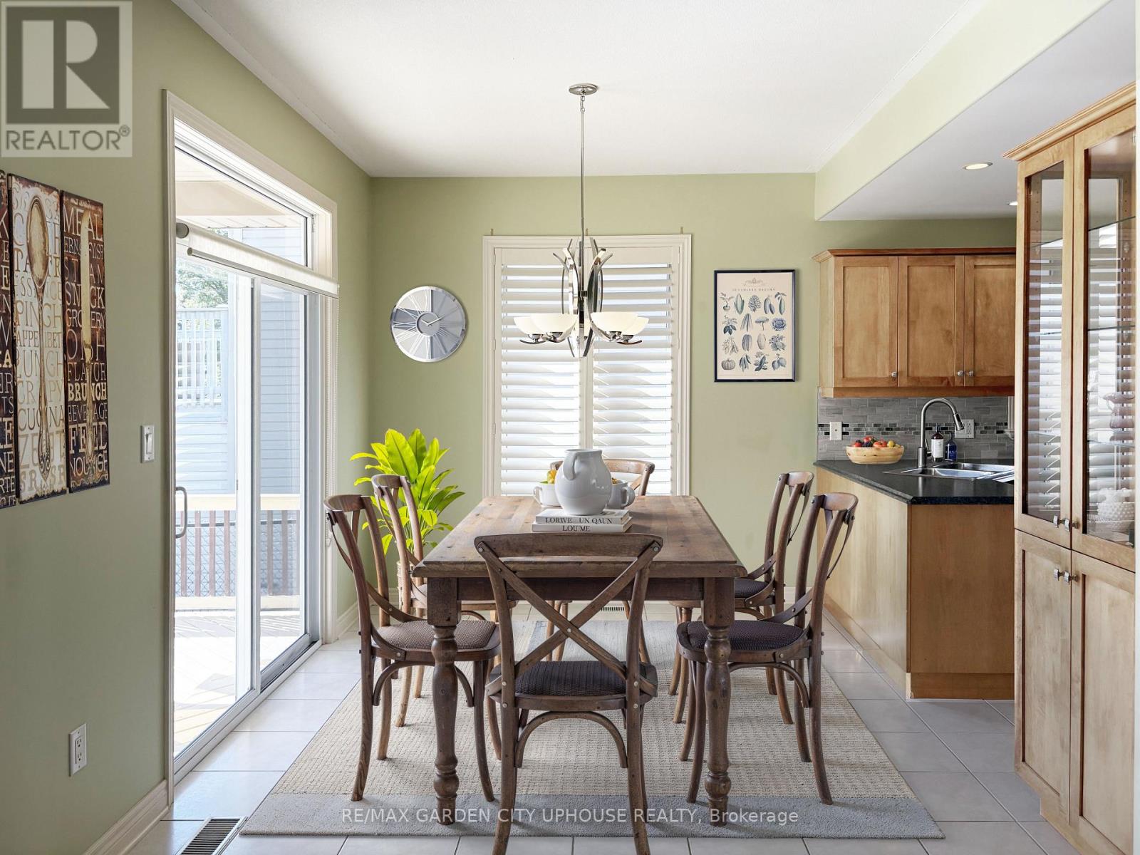 132 Loretta Drive, Niagara-On-The-Lake (Virgil), Ontario  L0S 1T0 - Photo 5 - X12470071