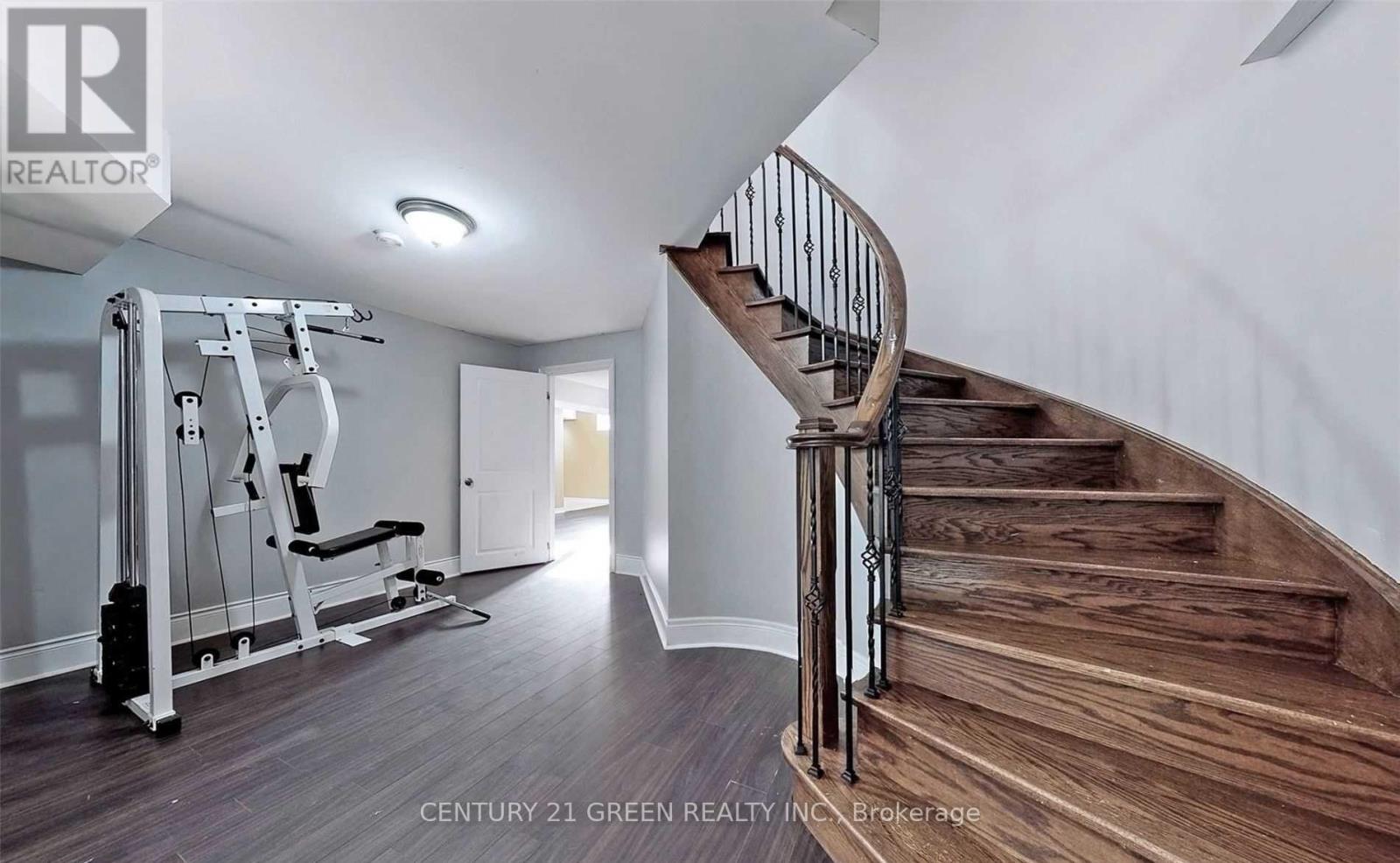 8 Pasadena Avenue, Brampton, Ontario  L6P 2W3 - Photo 24 - W12610326