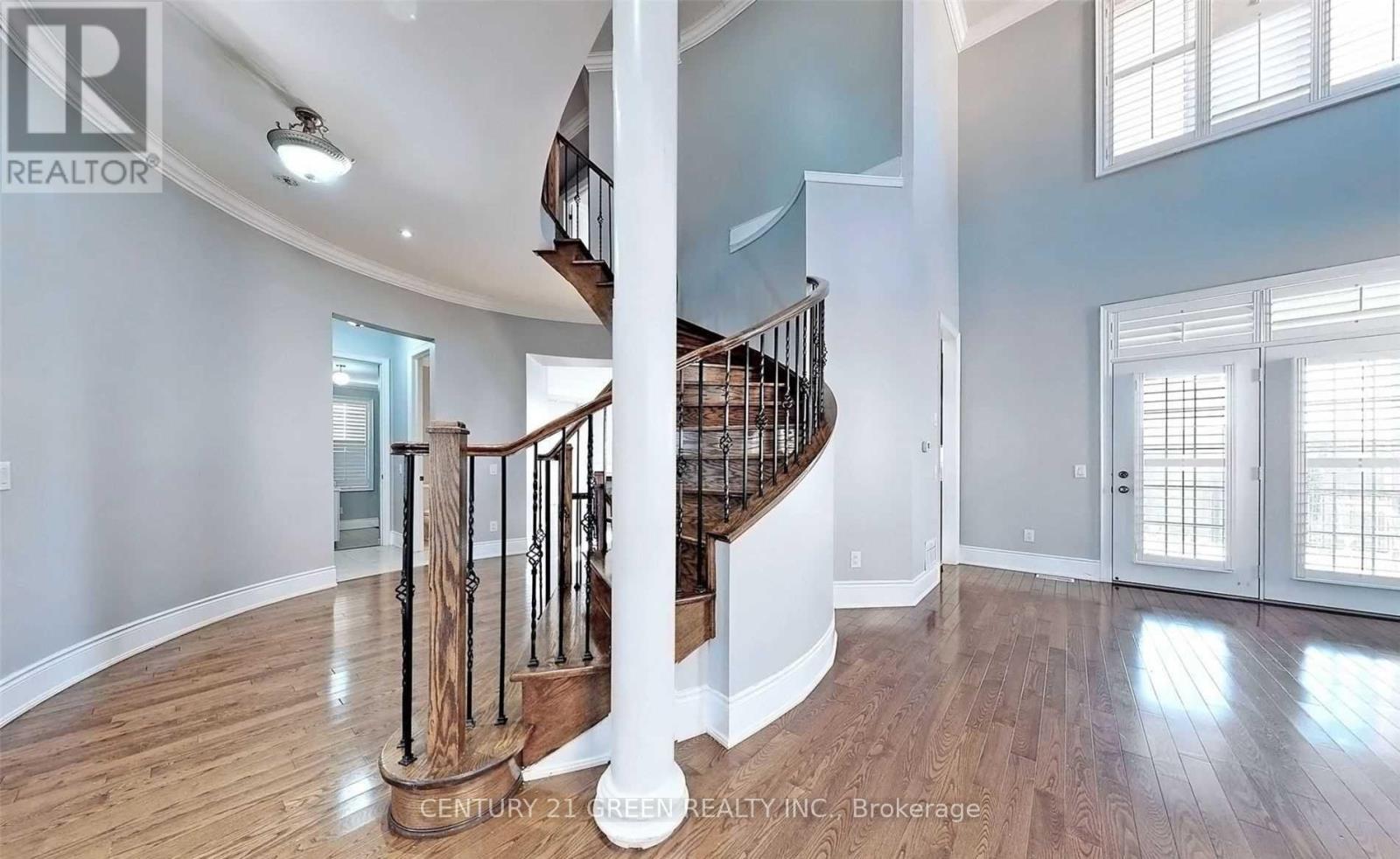 8 Pasadena Avenue, Brampton, Ontario  L6P 2W3 - Photo 14 - W12610326