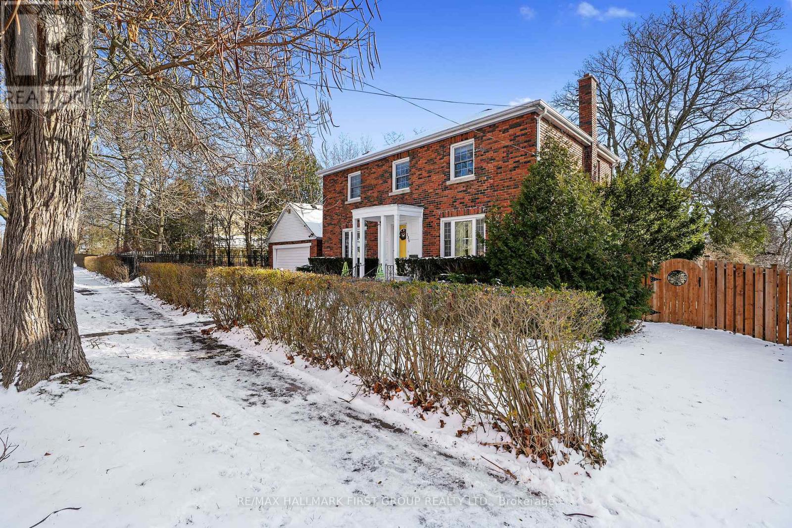 135 Queen Street, Cobourg, Ontario K9A 1N1 - Photo 3 - X12465196