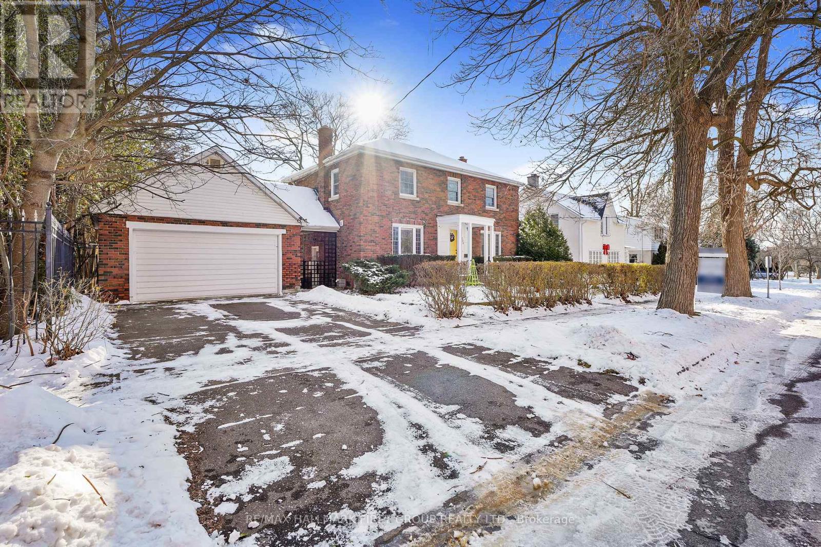 135 Queen Street, Cobourg, Ontario K9A 1N1 - Photo 2 - X12465196