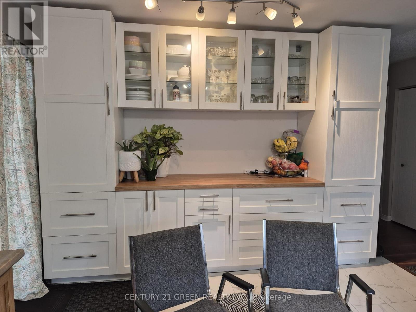 55 CASHEL CRESCENT, Brantford, Ontario