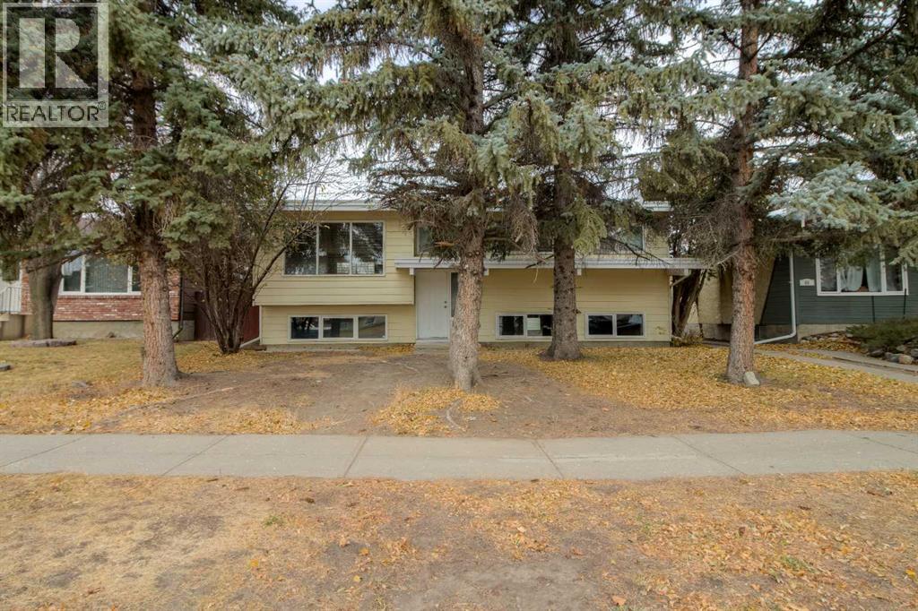 49 Simon Fraser Boulevard W, Lethbridge, Alberta  T1K 4R1 - Photo 2 - A2269360