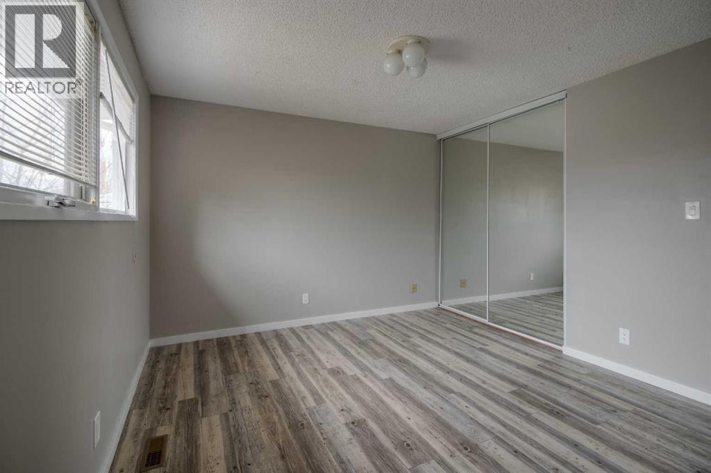 49 Simon Fraser Boulevard W, Lethbridge, Alberta  T1K 4R1 - Photo 17 - A2269360