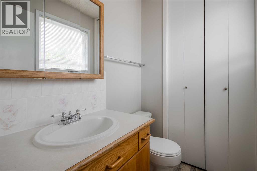 49 Simon Fraser Boulevard W, Lethbridge, Alberta  T1K 4R1 - Photo 19 - A2269360