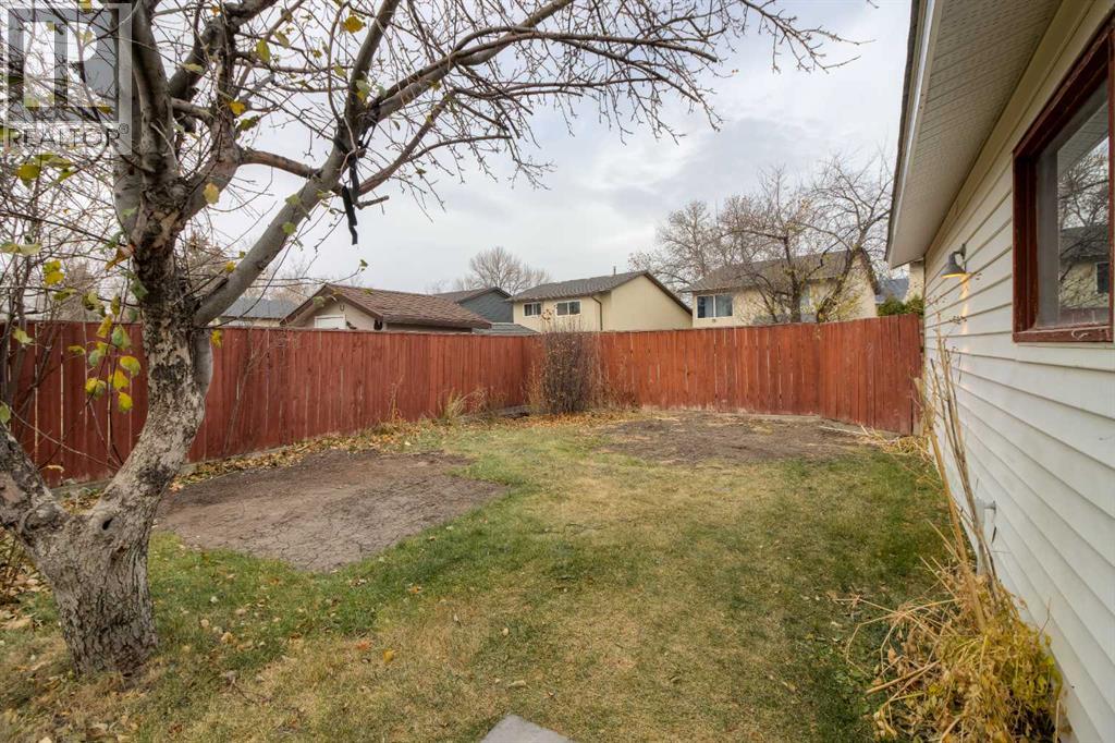 49 Simon Fraser Boulevard W, Lethbridge, Alberta  T1K 4R1 - Photo 43 - A2269360