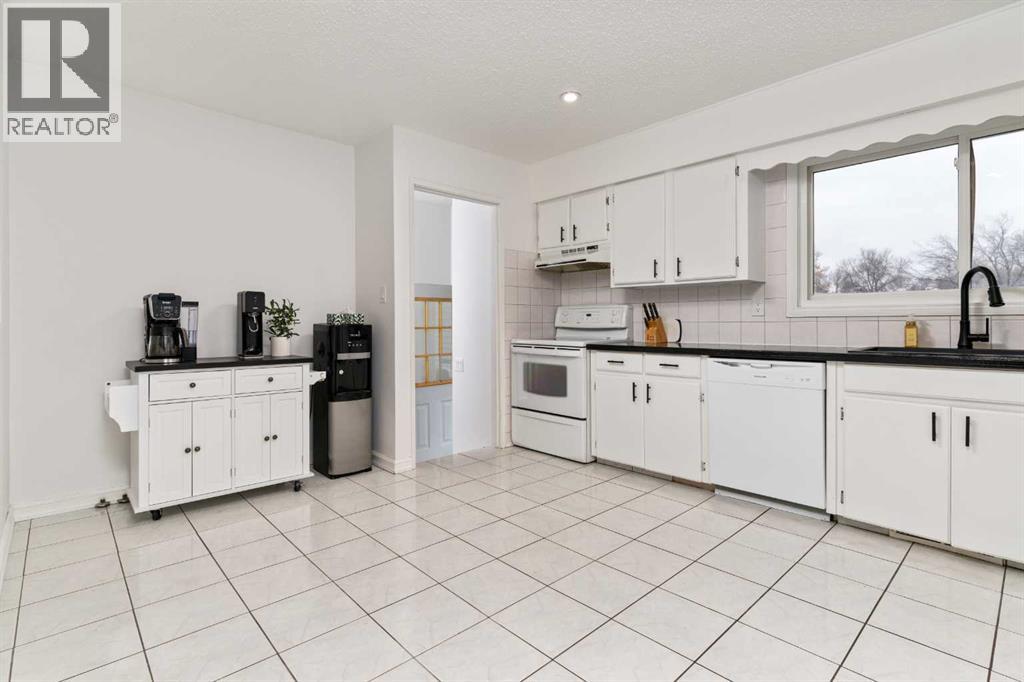 6603 Marler Dr, Camrose, Alberta T4V 3R1 - Photo 6 - A2270228