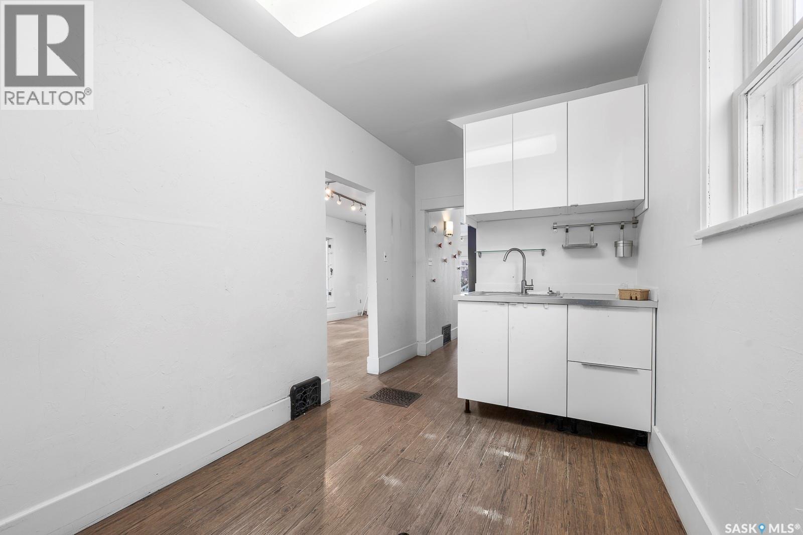 2115 Retallack Street, Regina, Saskatchewan  S4T 2K5 - Photo 8 - SK025321