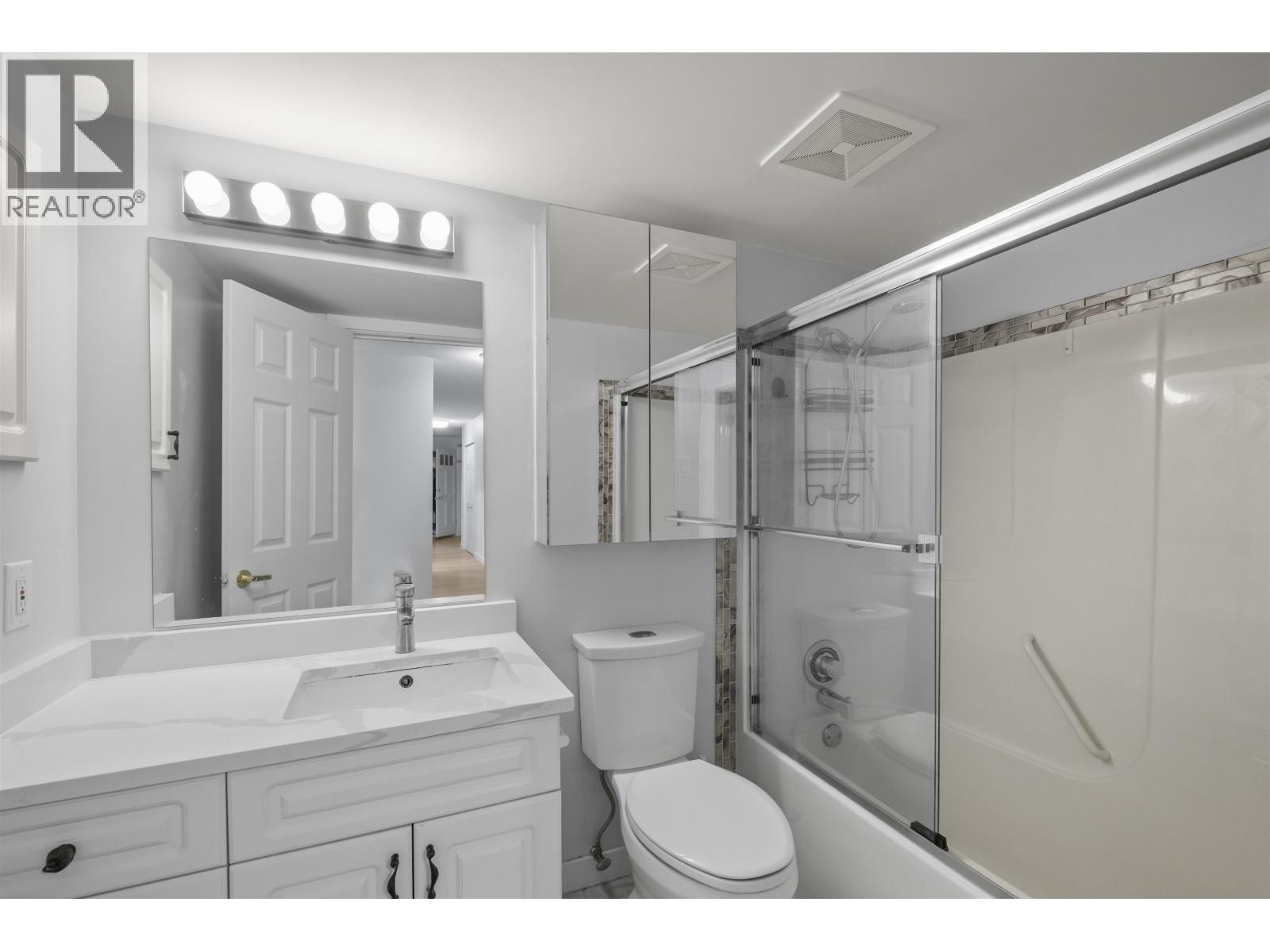 609 555 W 28th Street, North Vancouver, British Columbia V7N 2J7 - Photo 13 - R3069955