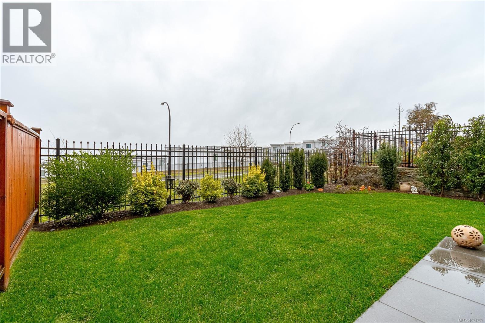 3412 Caldera Crt, Langford, British Columbia  V9B 6Z8 - Photo 35 - 1021293