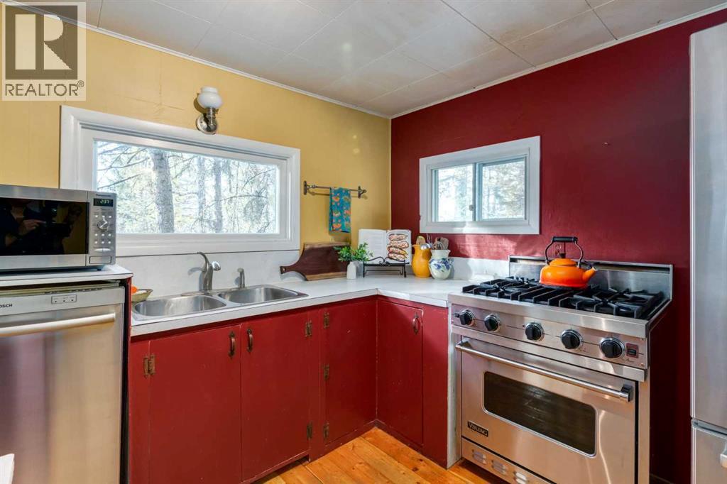 10, 32376 Highway 760, Rural Mountain View County, Alberta  T0M 1X0 - Photo 24 - A2271485